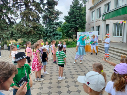 Открытие лагерной смены Открытие лагерной смены.